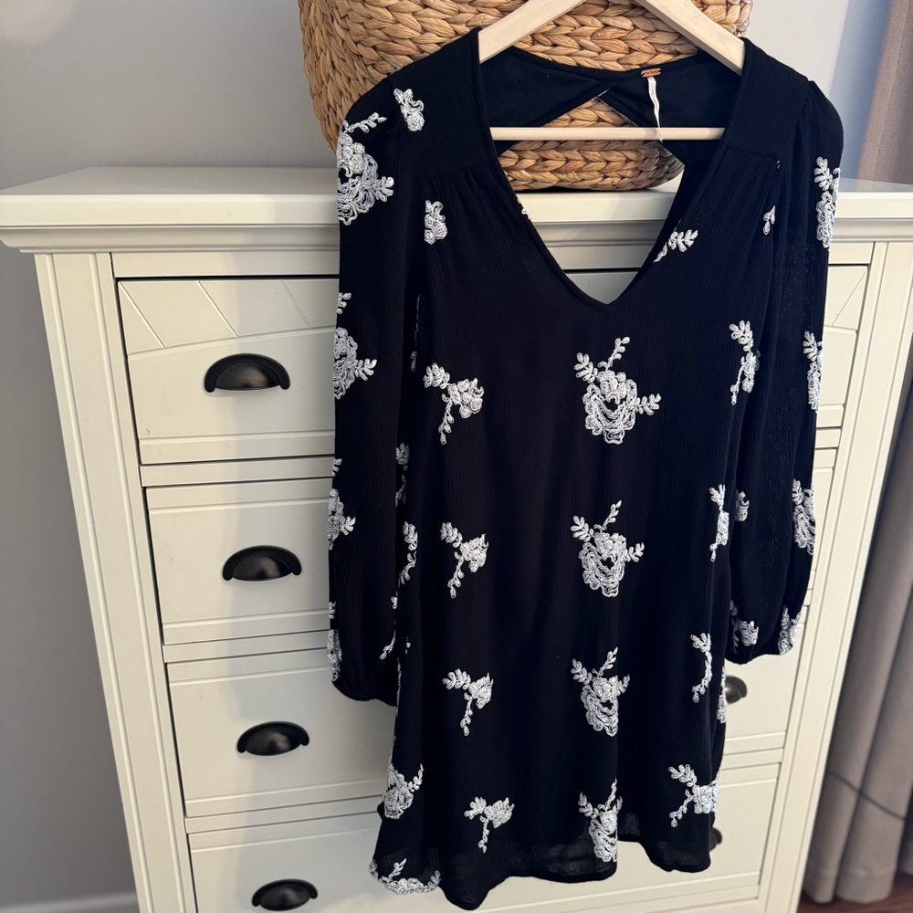 Free People Black White Floral Embroidered Austin Dress with Pockets Boho XS